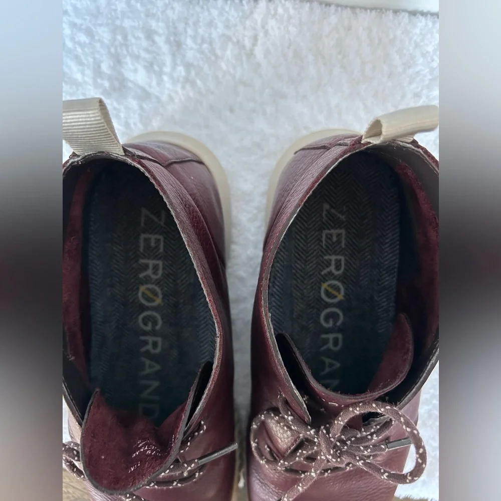 Cole Haan Lace up Chukka Boot in Burgandy Leather Size 11